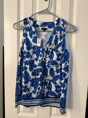 NWT Talbots White and Blue Floral V-Neck Sleeveless Camisole